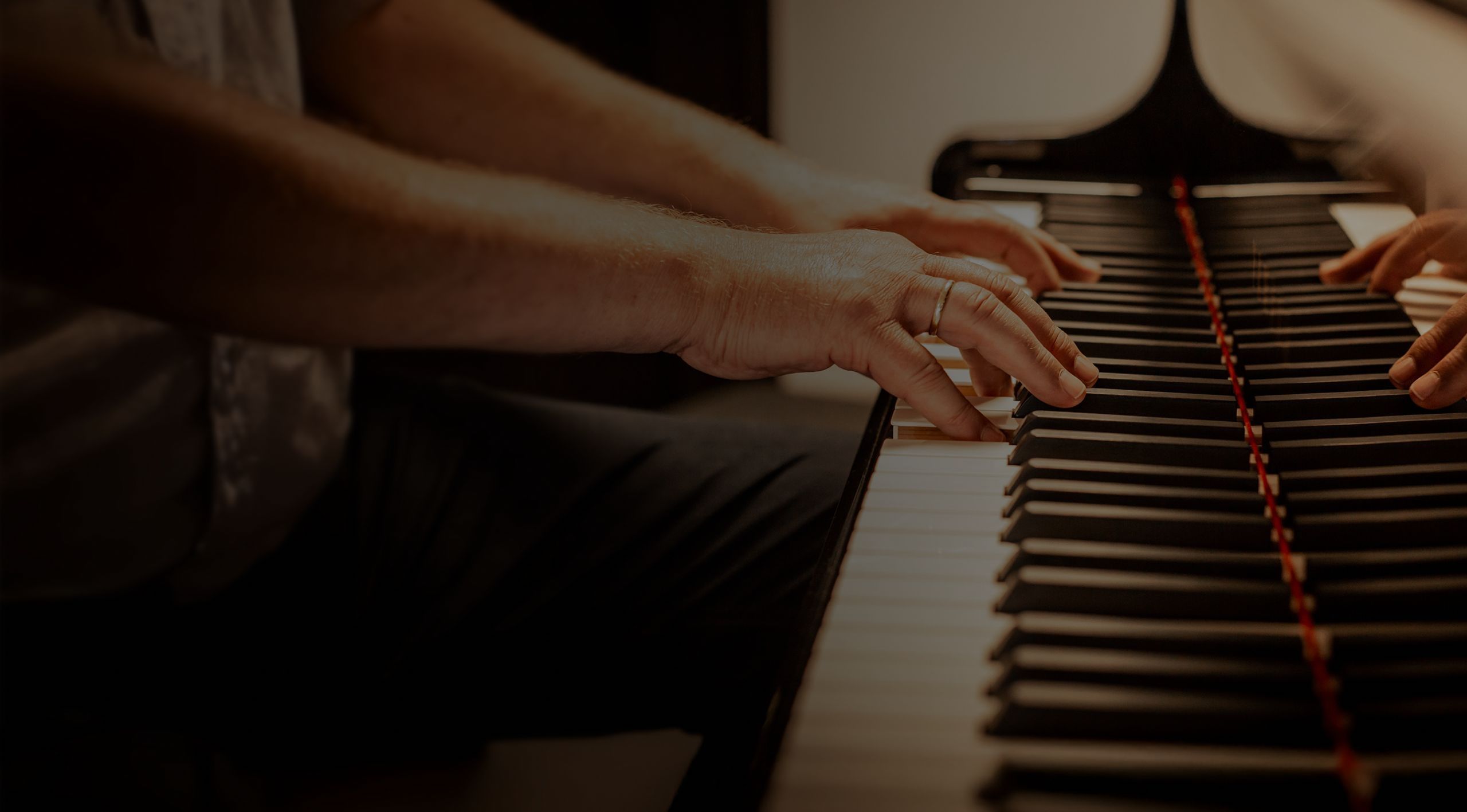 Nicholas Rohlfing Über Rohlfing Musik | Traditionsreiches Klavierhaus und Meisterwerkstatt